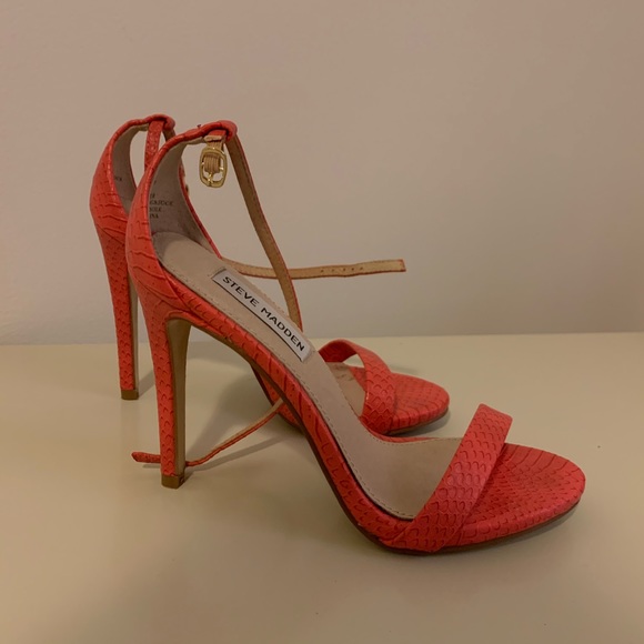 Shoes - Picture 2 of 4